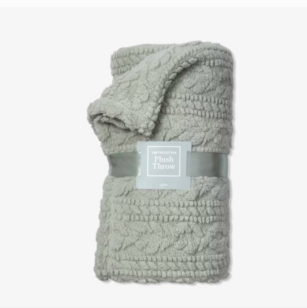 Ulta Beauty Plush Throw Blanket in Sage 50x60 Limited Edition